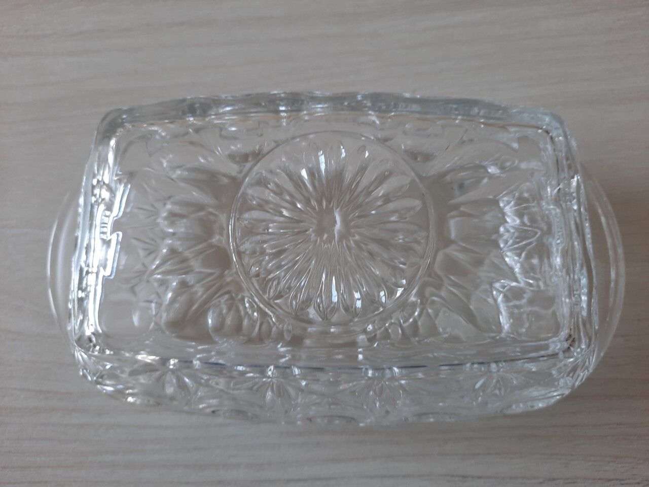 Butter dish