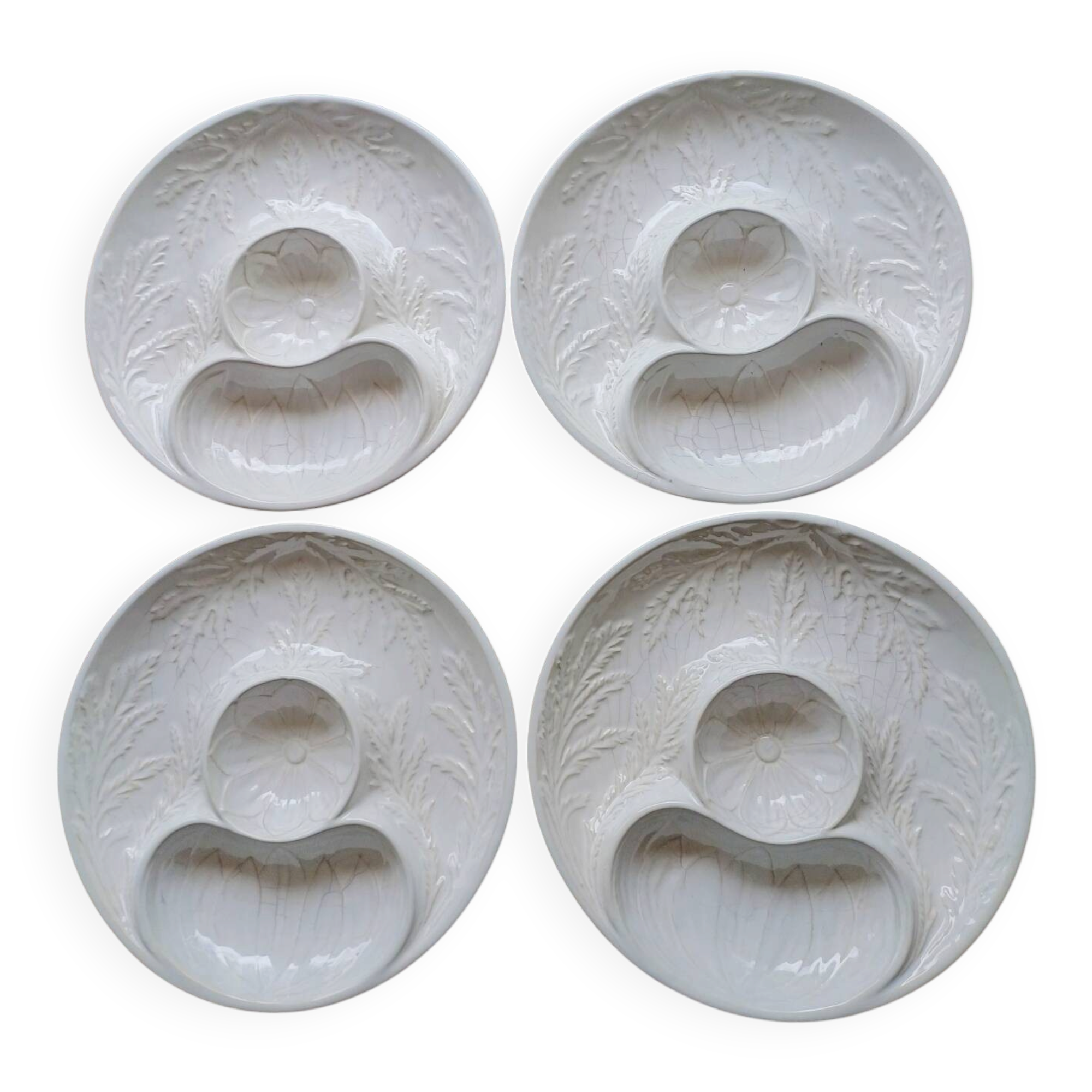 4 barbotine plates with artichoke pattern from Bordallo.