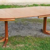 Dining round vintage with extensions