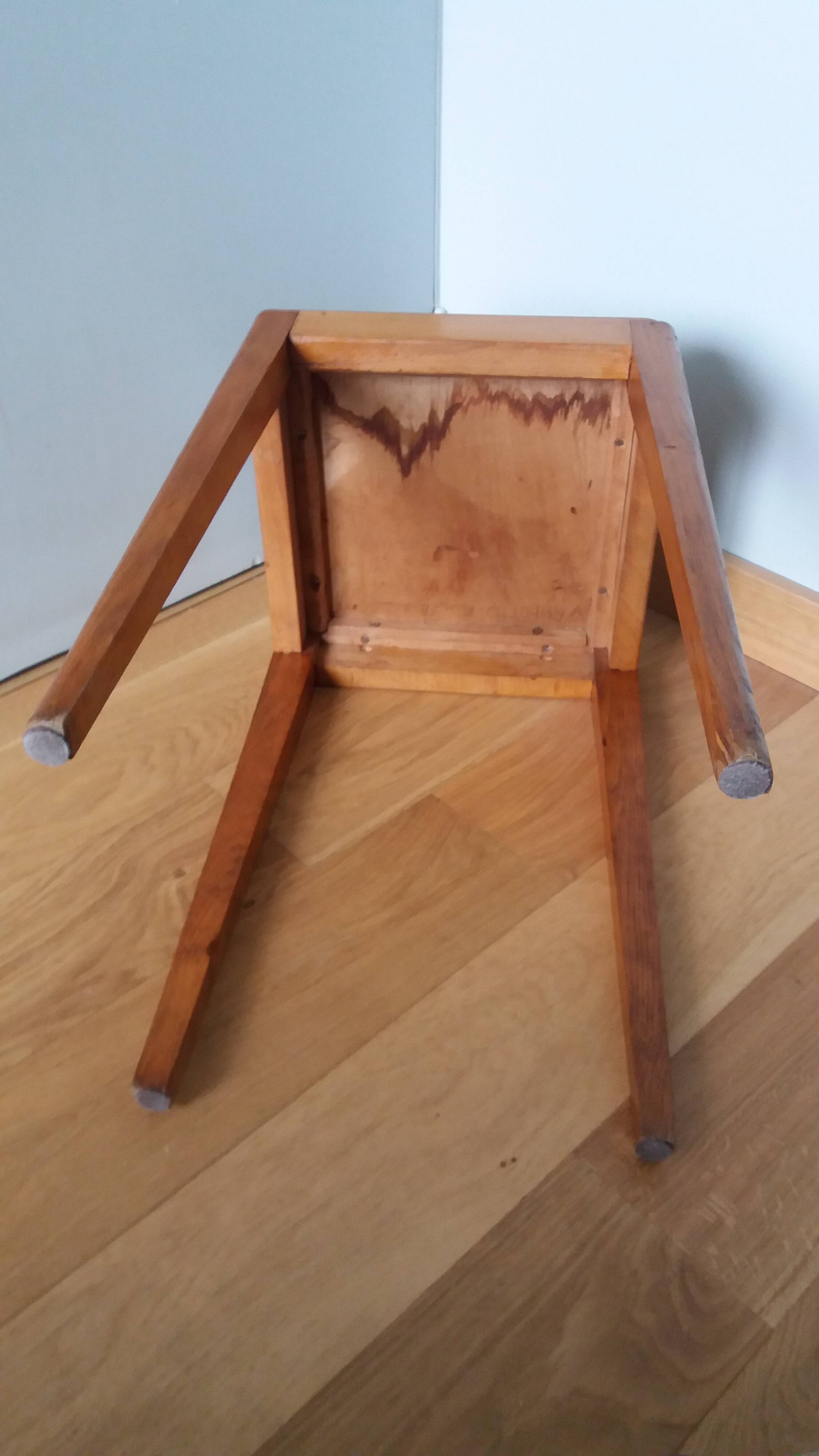 Tabouret sellette bout de canapé
