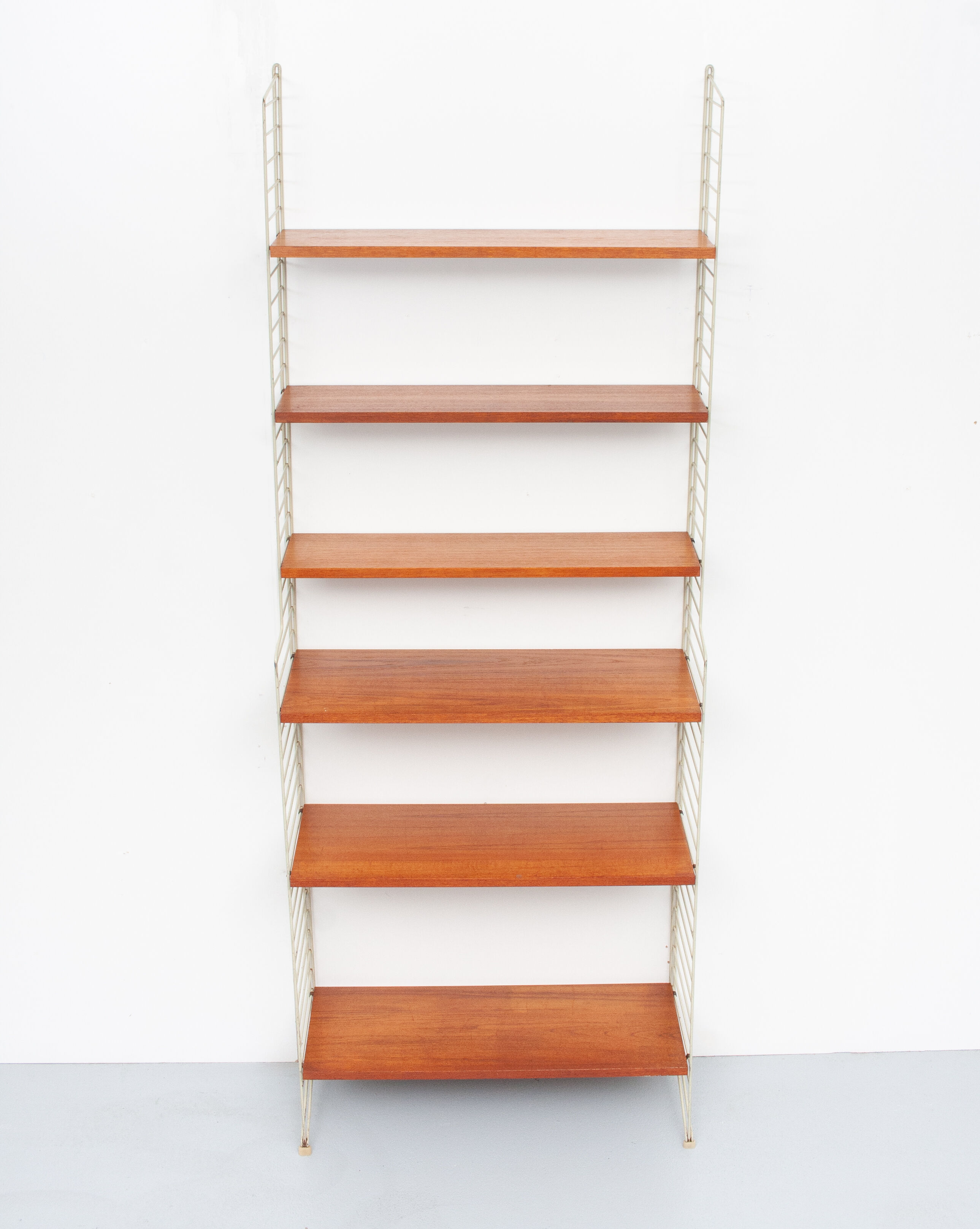 Nisse Stinning High Teak Wall Rack Rack