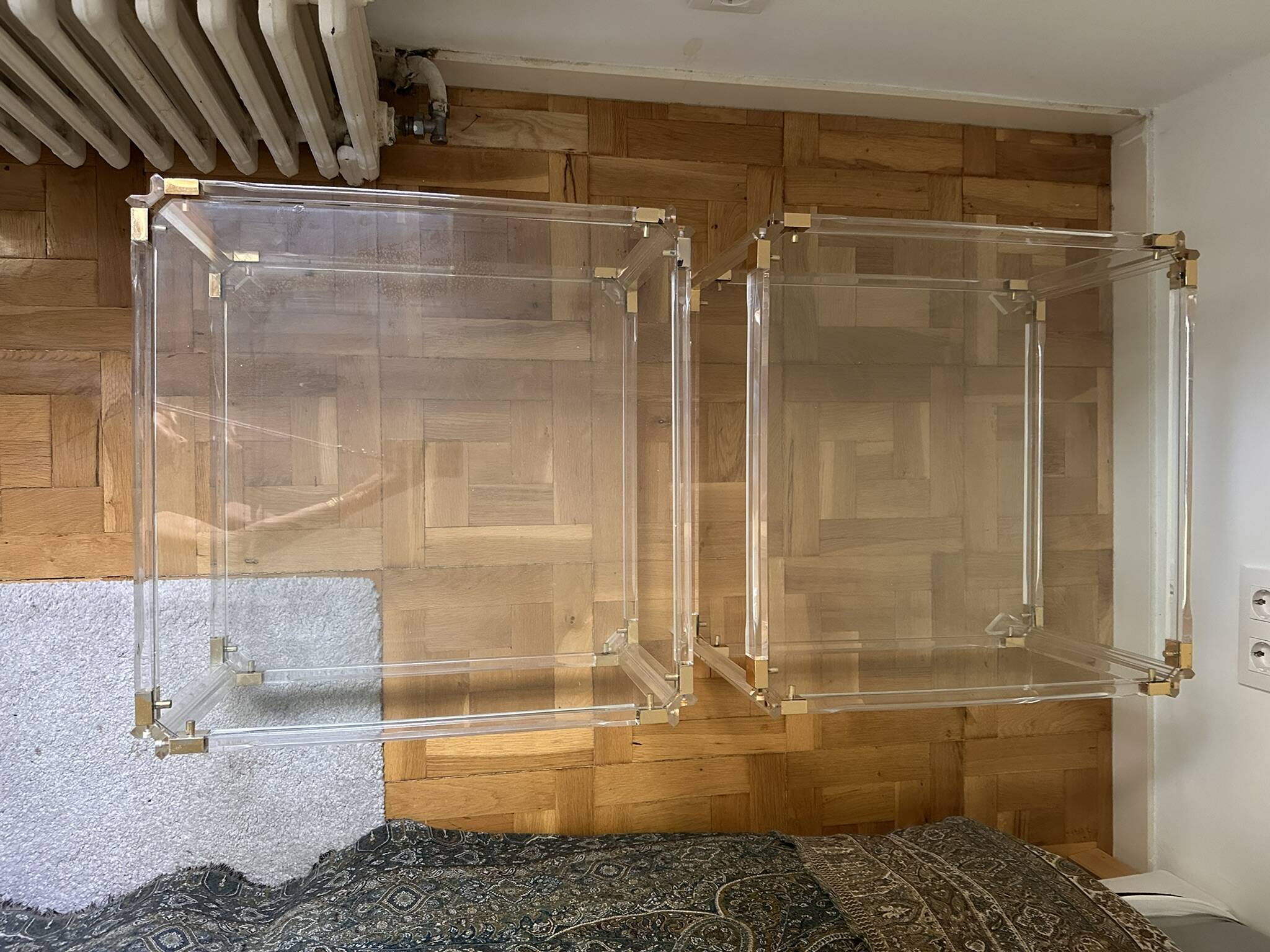 2 side tables in plexiglass, glass, and brass.