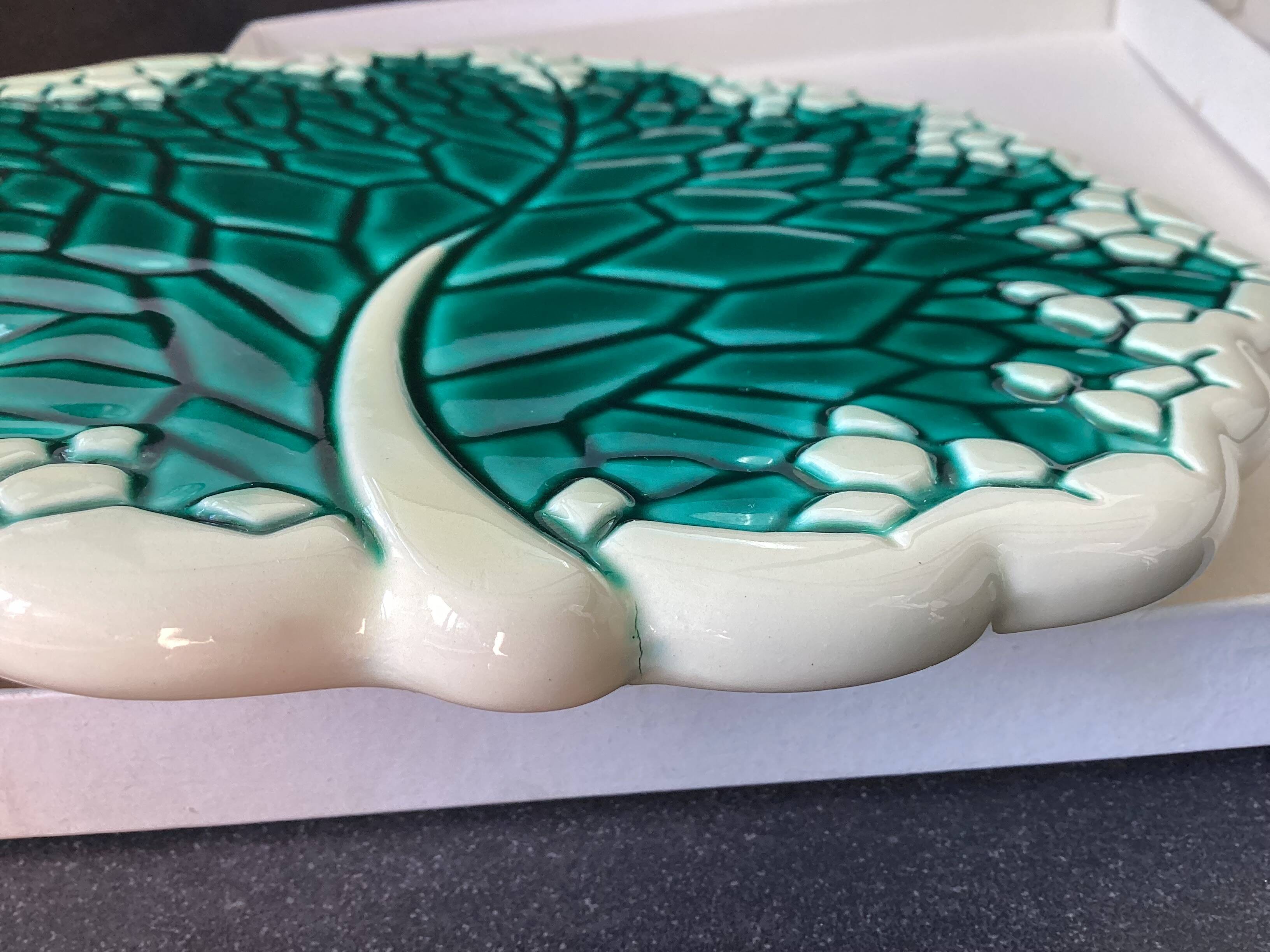 Plateau à fromage Verceram décor feuille, années 50
