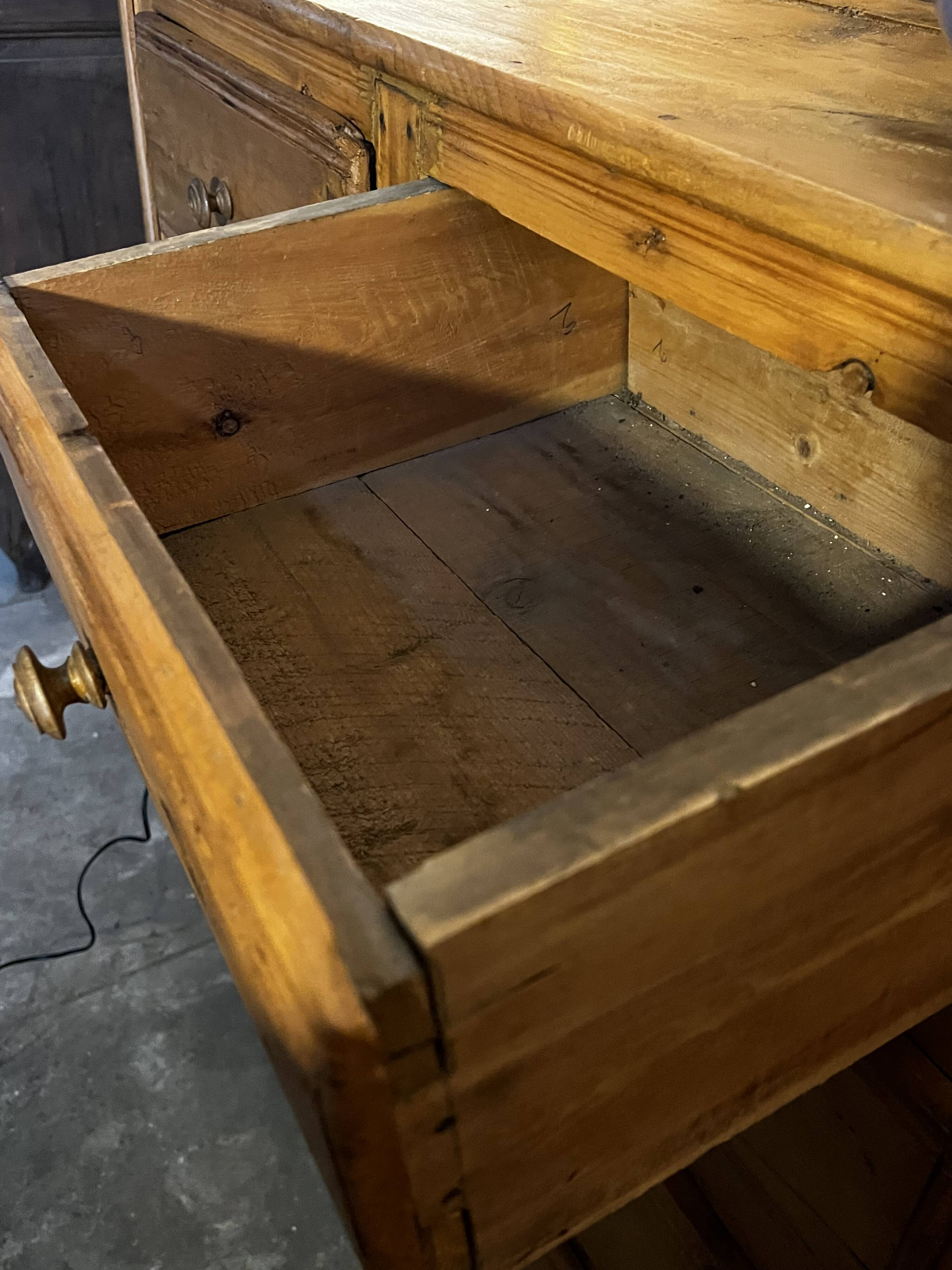 Commode - unique semainier savoyard