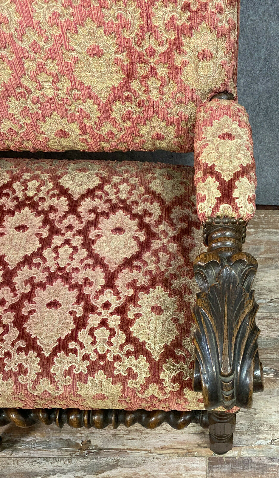 Louis XIII castle bench in solid walnut around 1850
