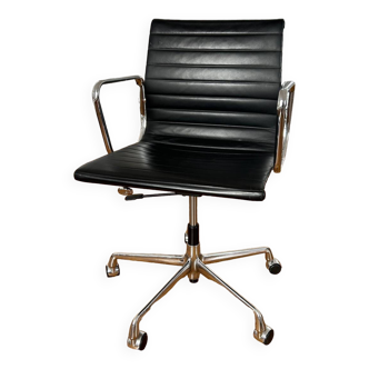 Eames Office Chair EA118 Leather