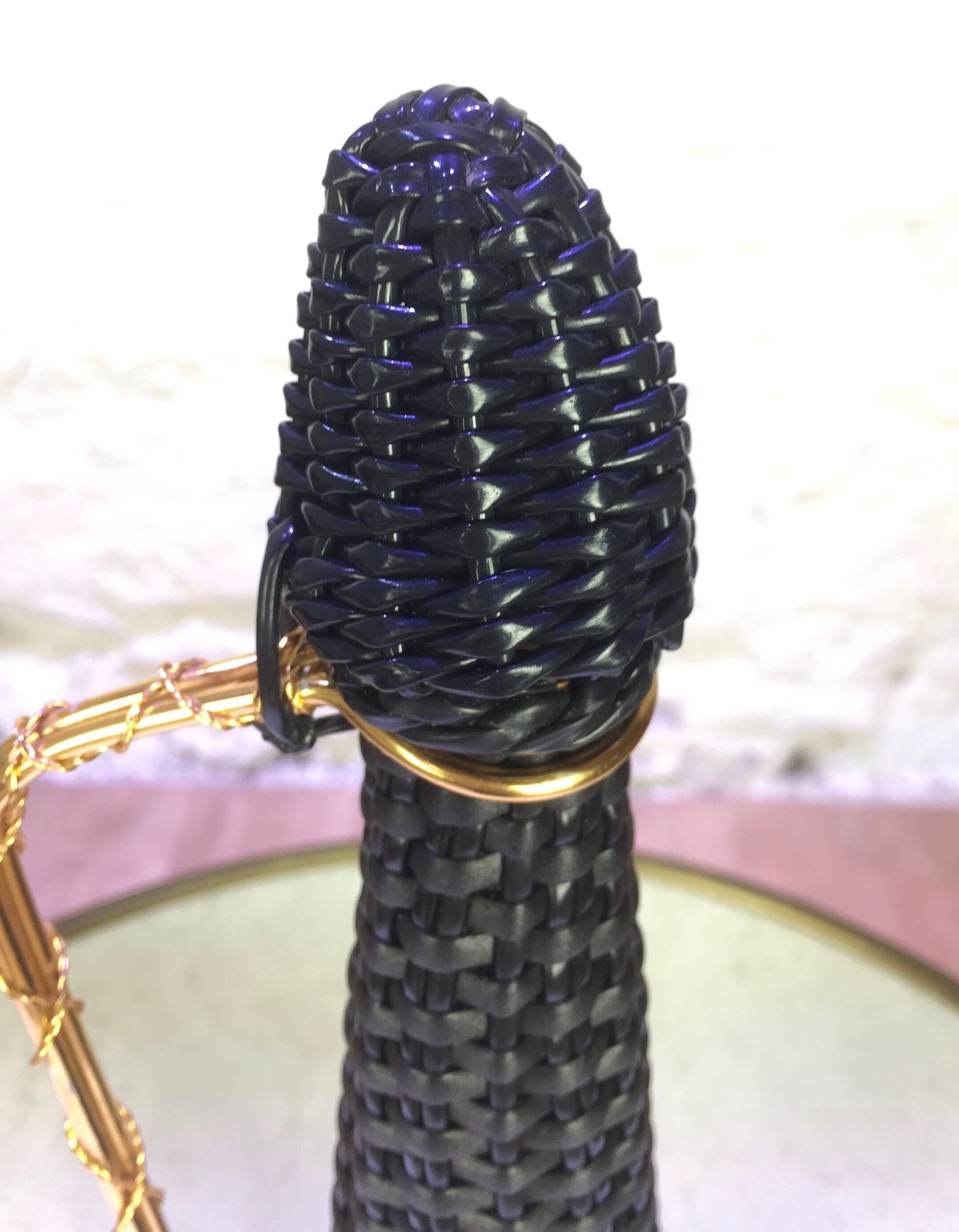Bonbonne en scoubidou noire