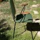 Chaise à accoudoir des année 50 .
