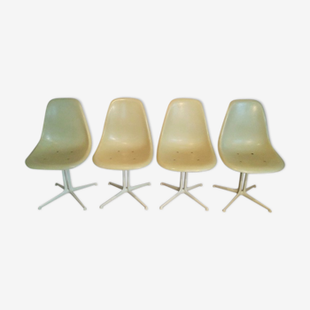 Set of 4 chairs the Fonda - Eames - Herman Miller