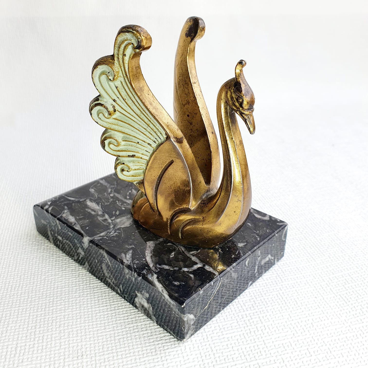 Book-clamps swans art deco