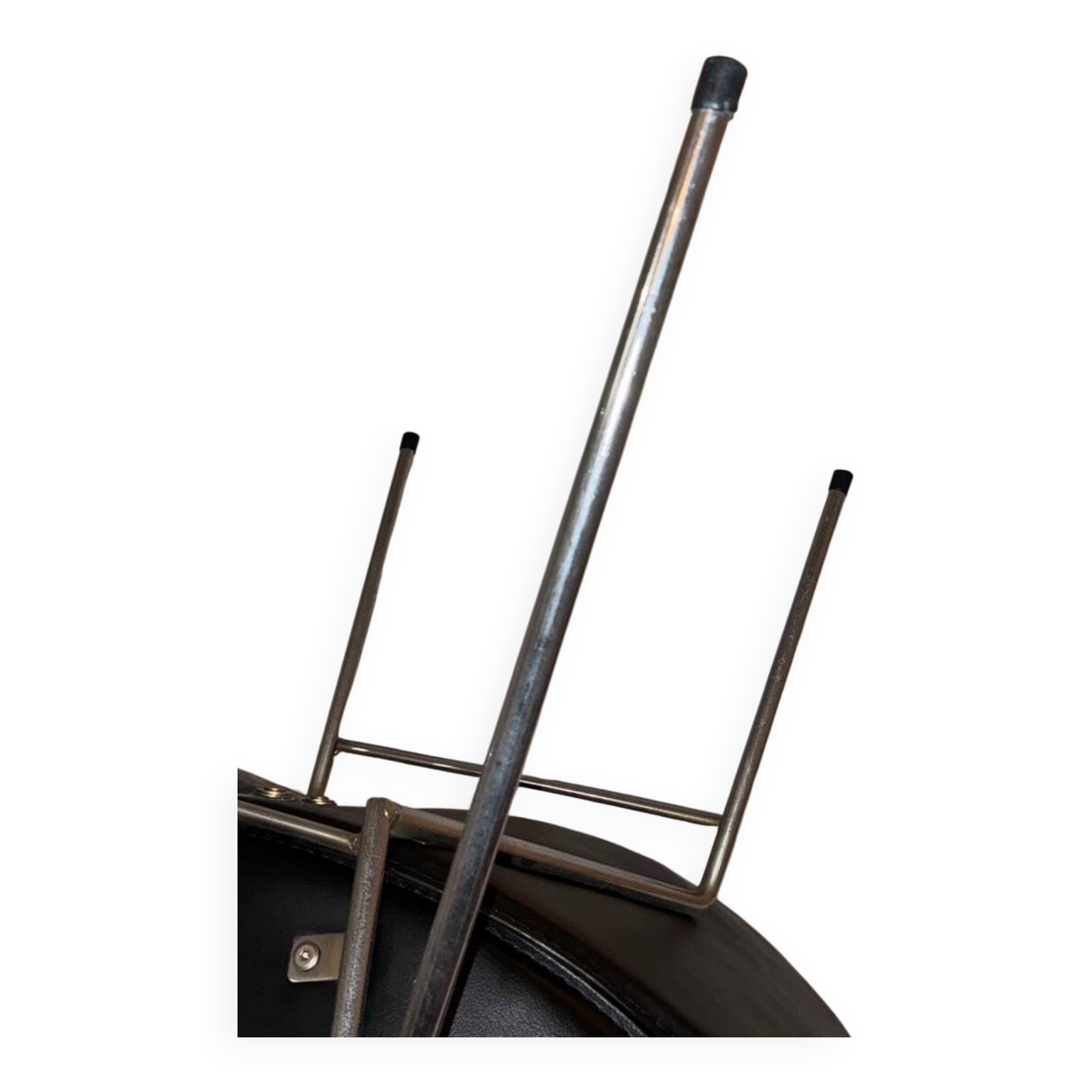 Fauteuil vintage design scandinave en cuir noir – style Arne Jacobsen