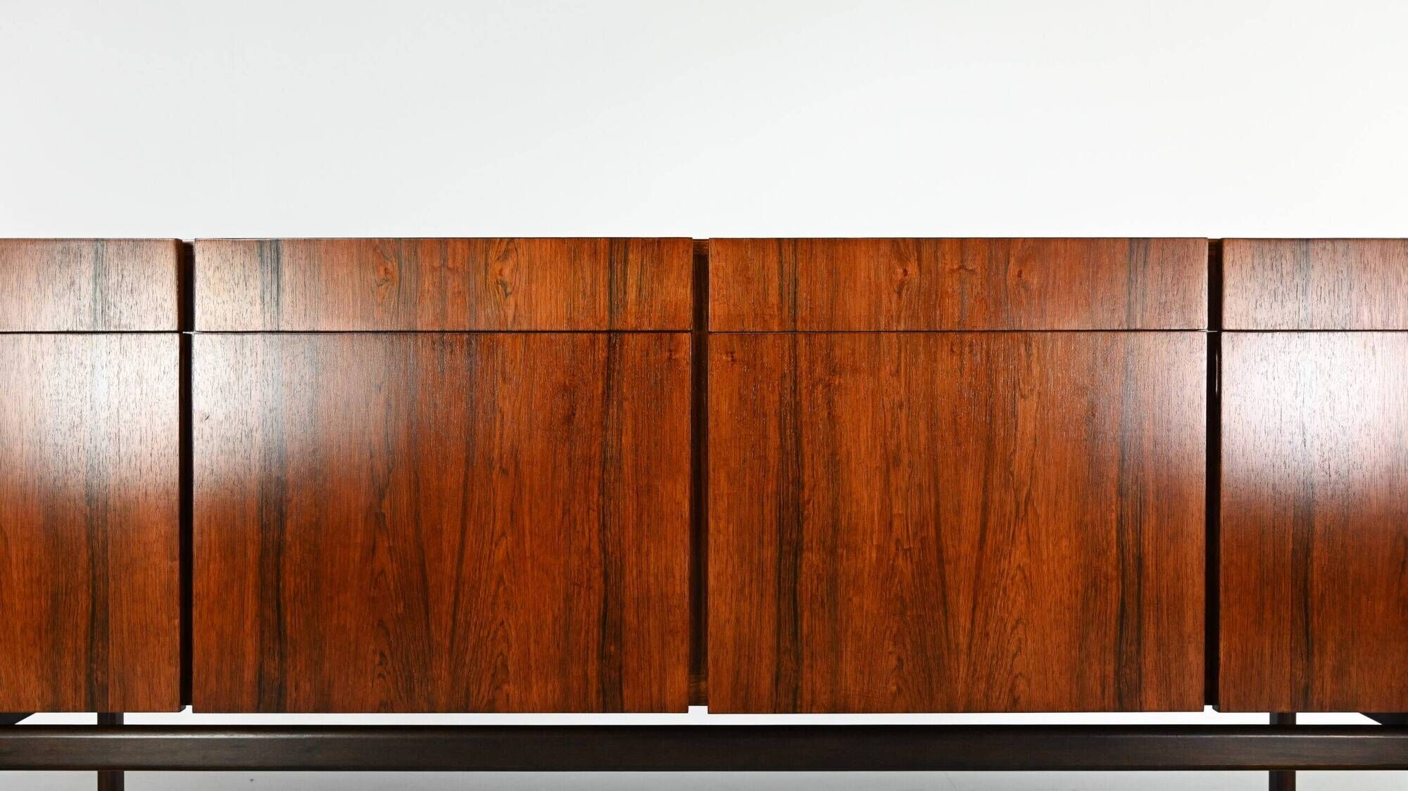 Enfilade en palissandre Ib Kofod-Larsen, Danemark, c.1960