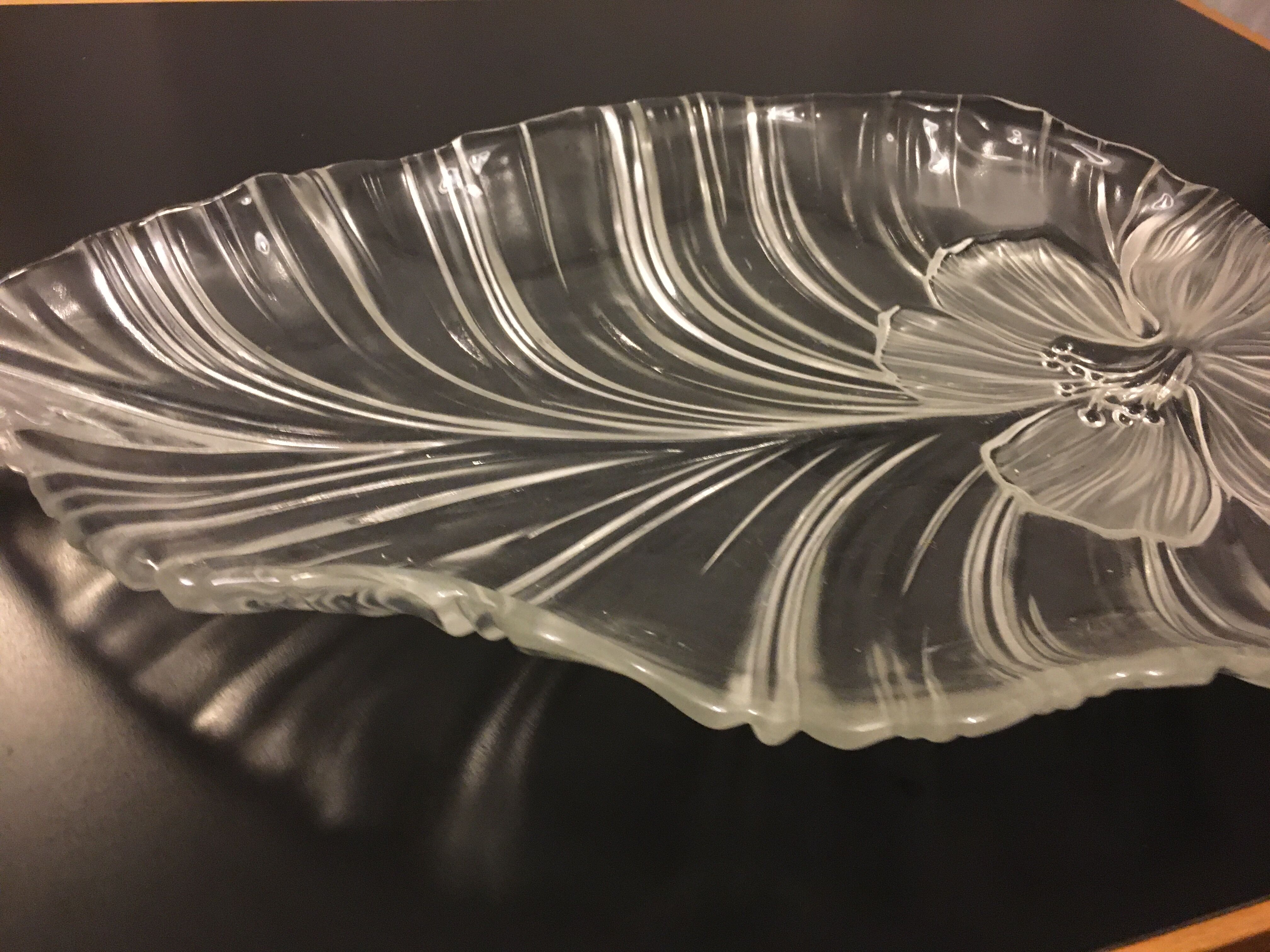 Flower pattern glass dish