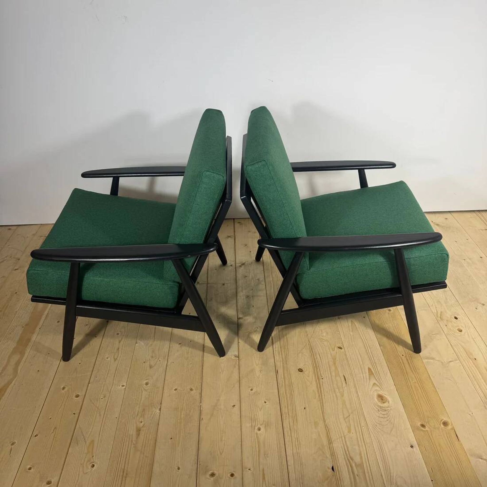Pair of Danish armchairs from the 1960s – Mid-century seats in teak and fabric