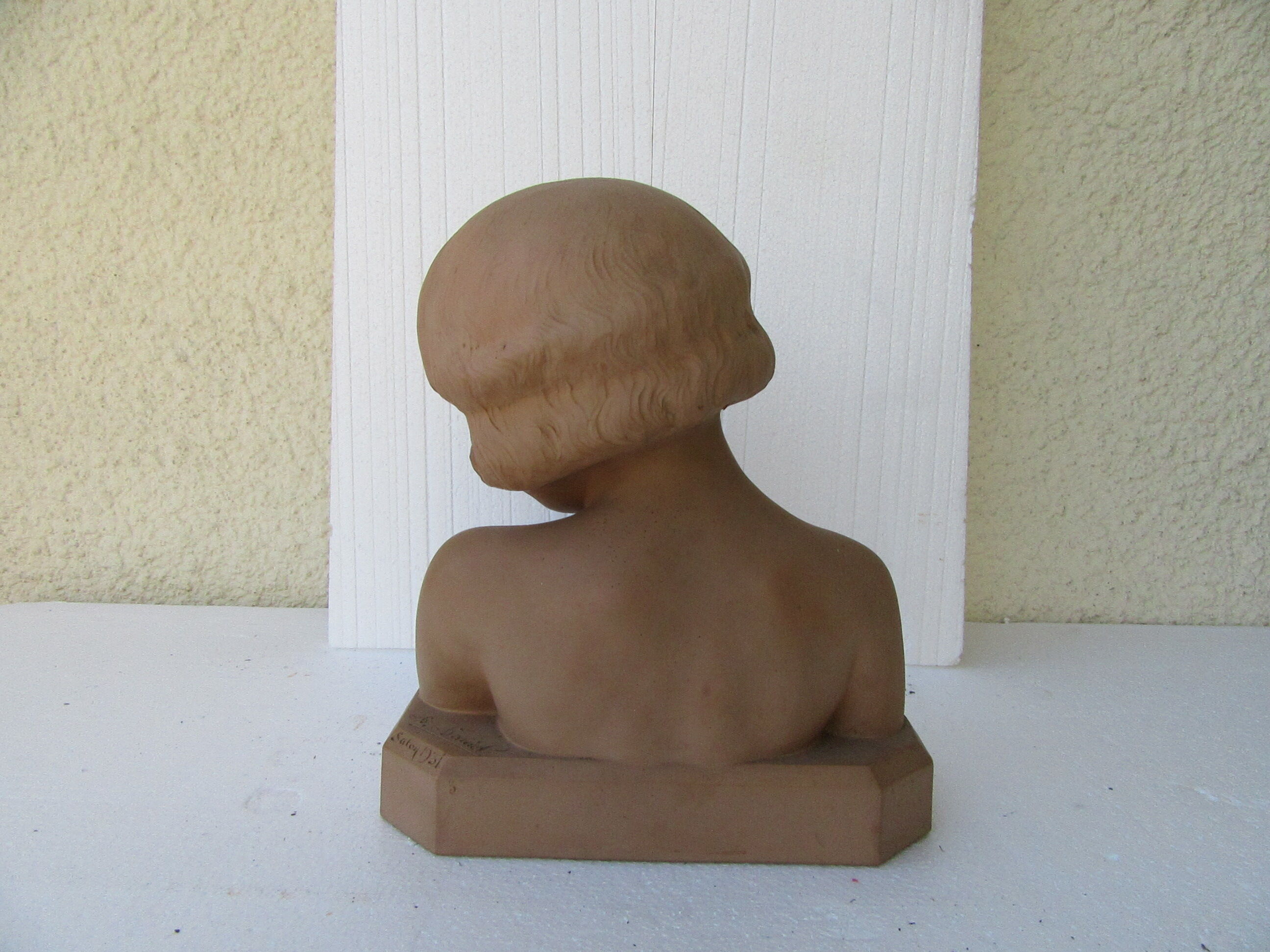 Child bust terracotta 1931