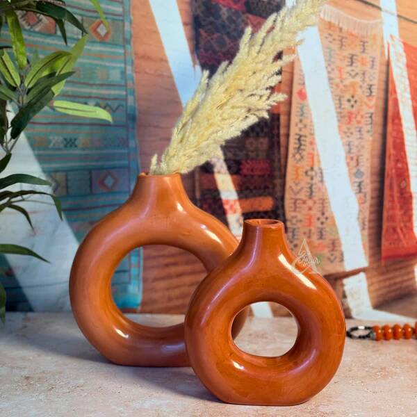 Medium artisanal vase Tafoukt matte terracotta