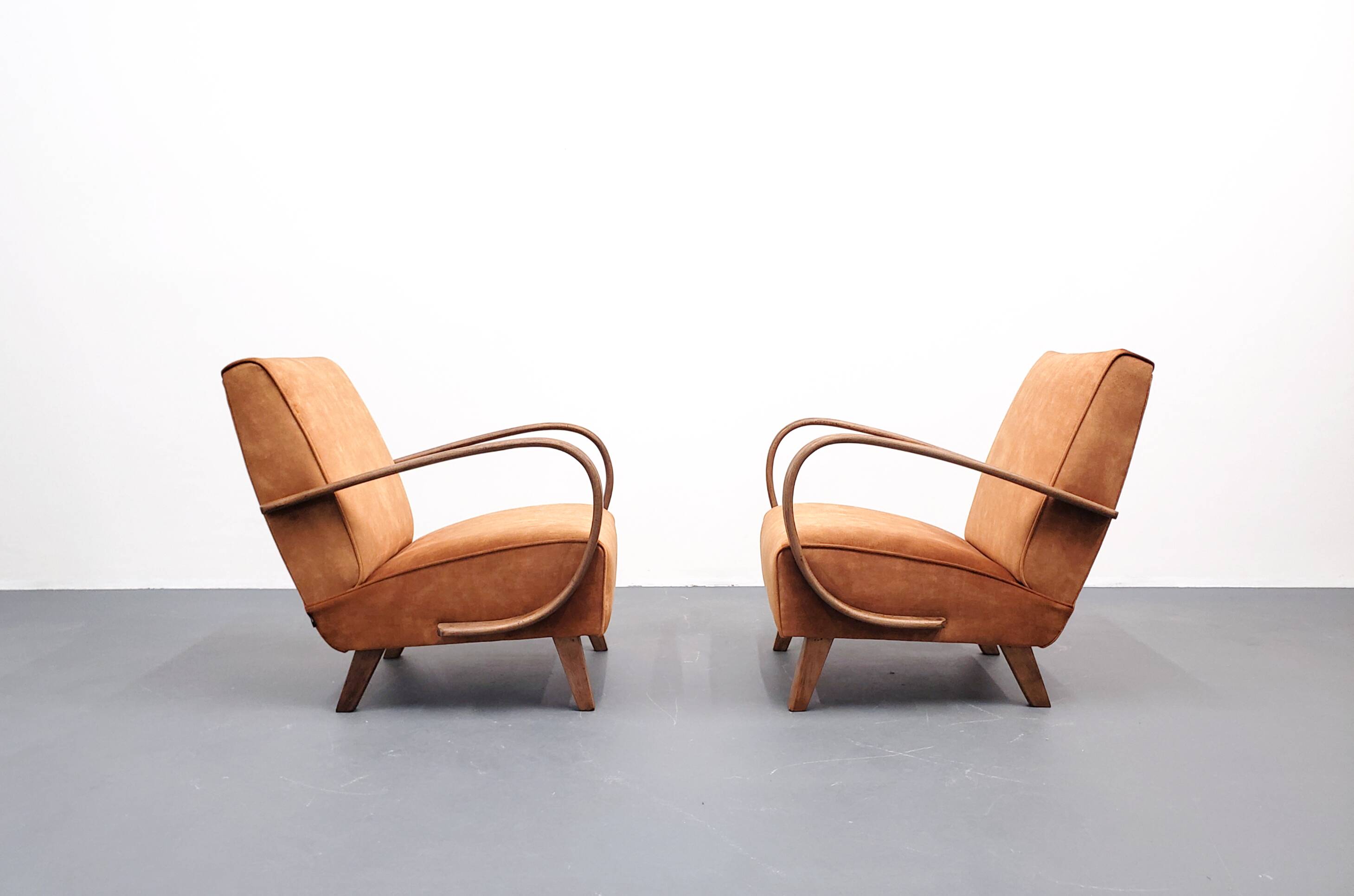 1930 Jindrich Halabala Bentwood Armchair in Rust Brown Velvet