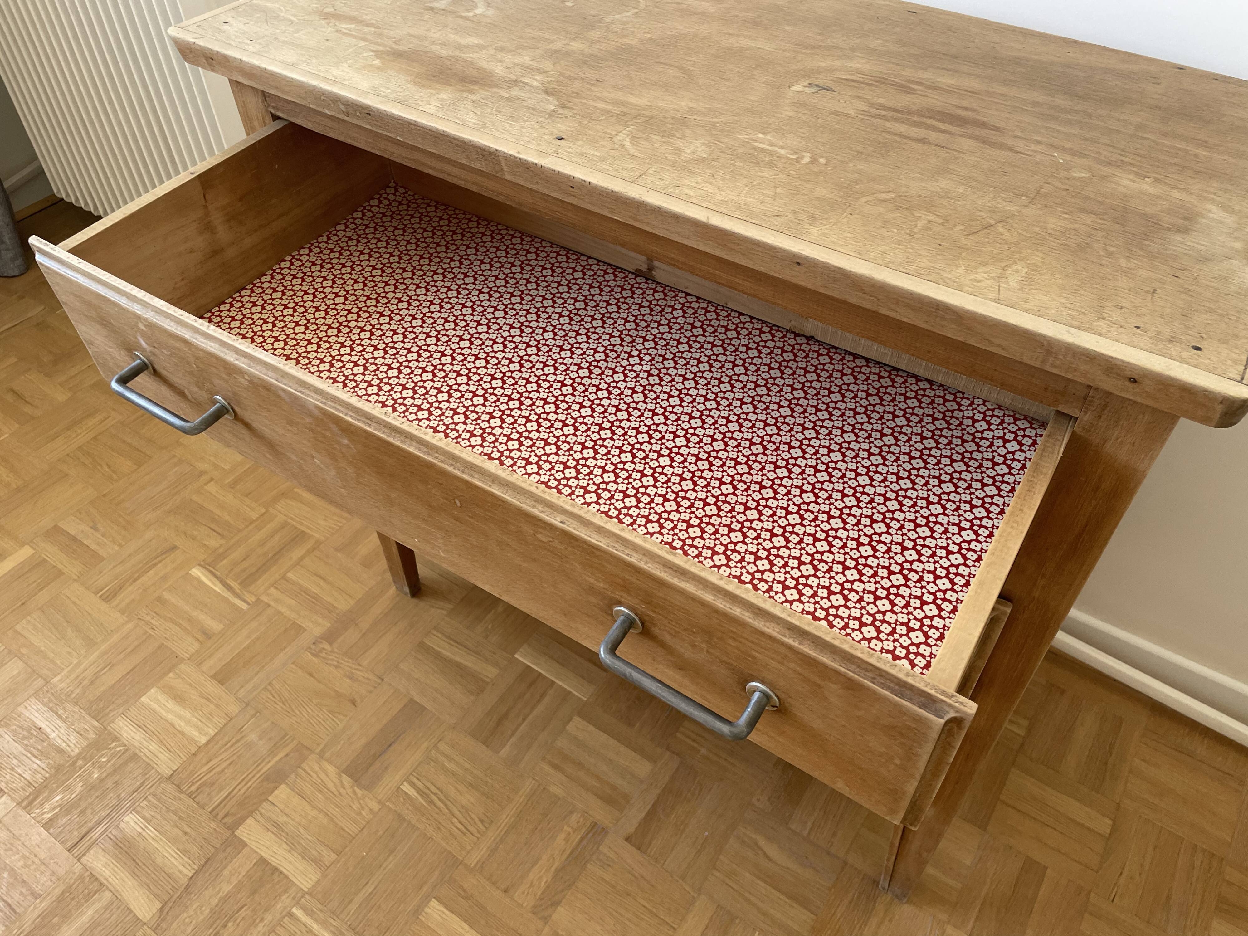 Natural wood chest of drawers