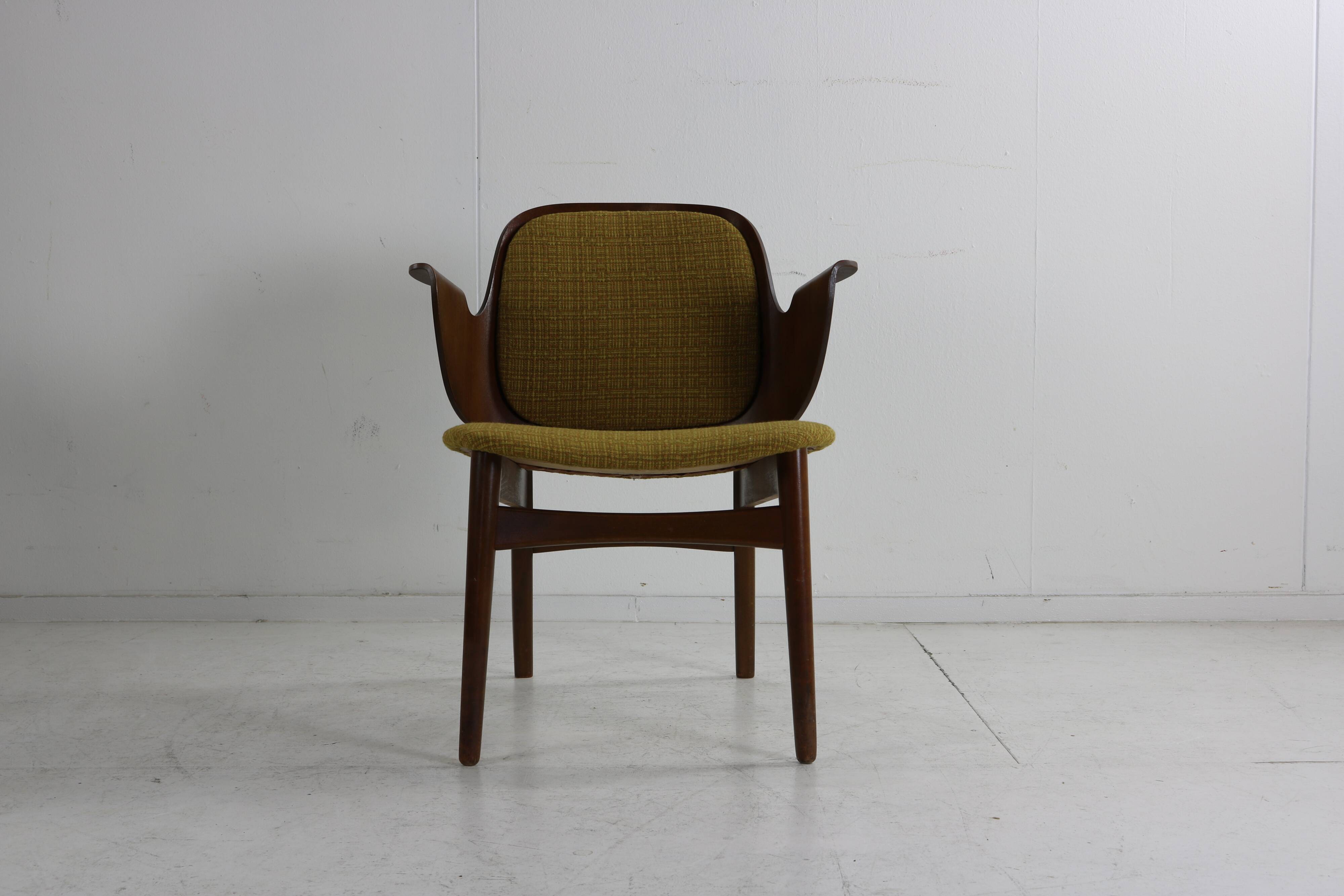 Organic design arm chair by Hans Olsen for Bramin