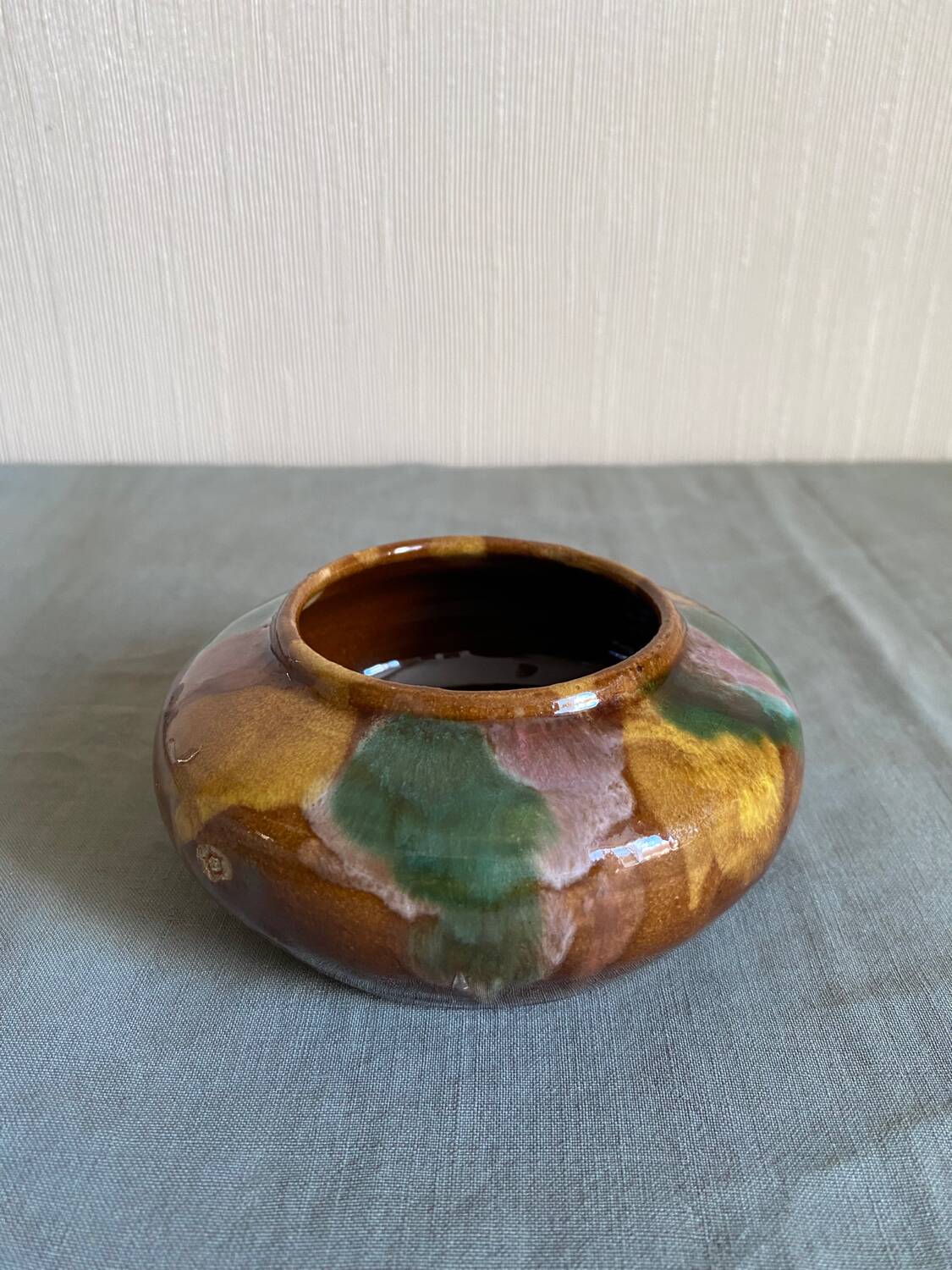 Enamelled ceramic pocket tray