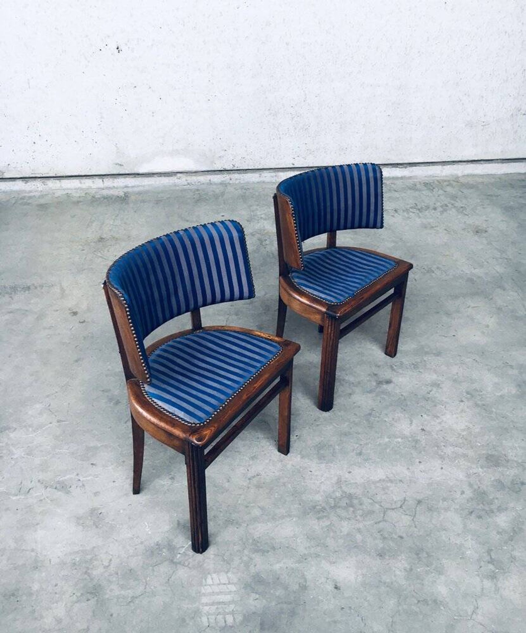 Set of Art Deco Curved Back Side Chairs, France, 1930s