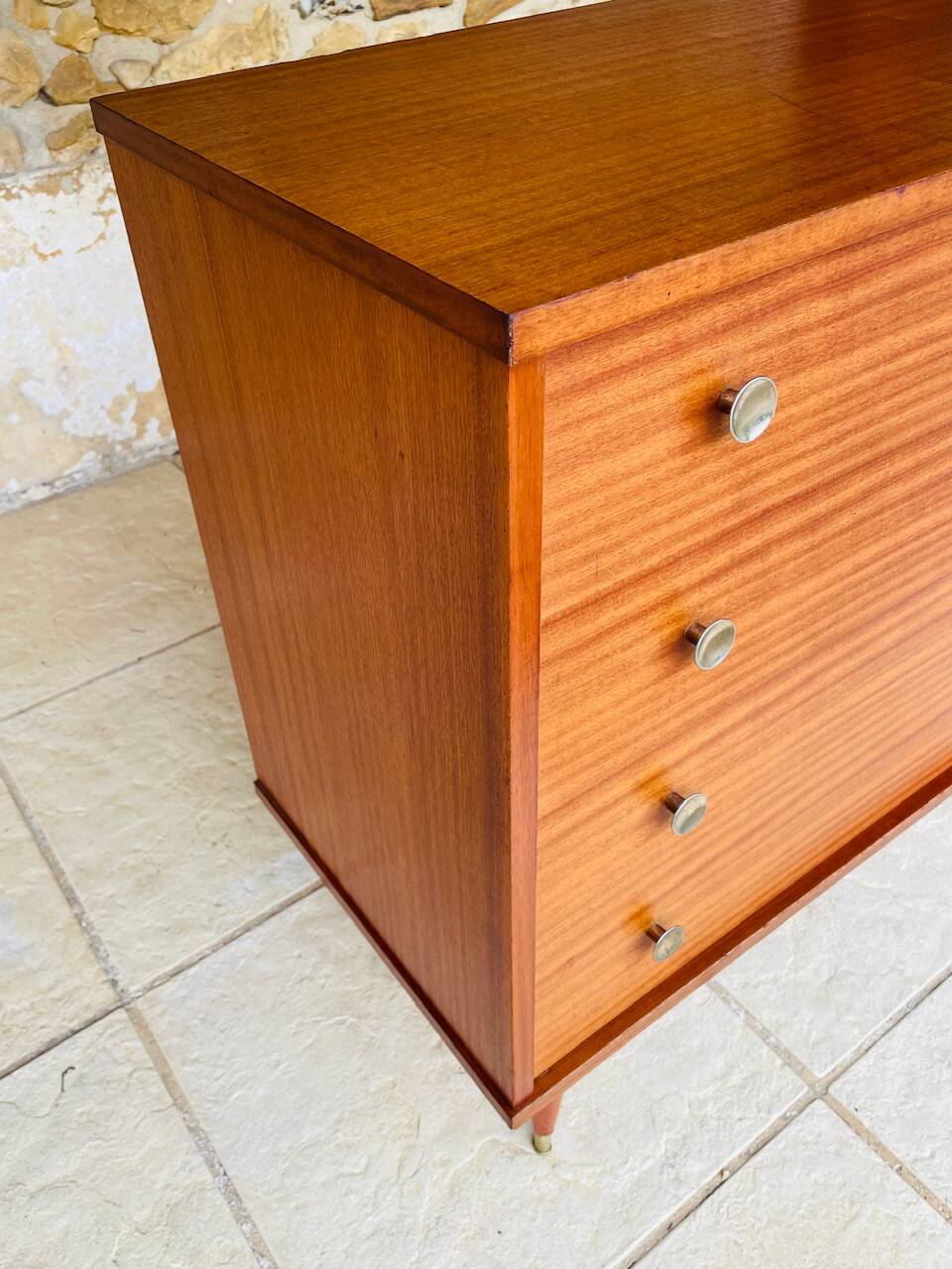 Vintage teak chest of drawers with 4 drawers, circa 1960s/1970s.