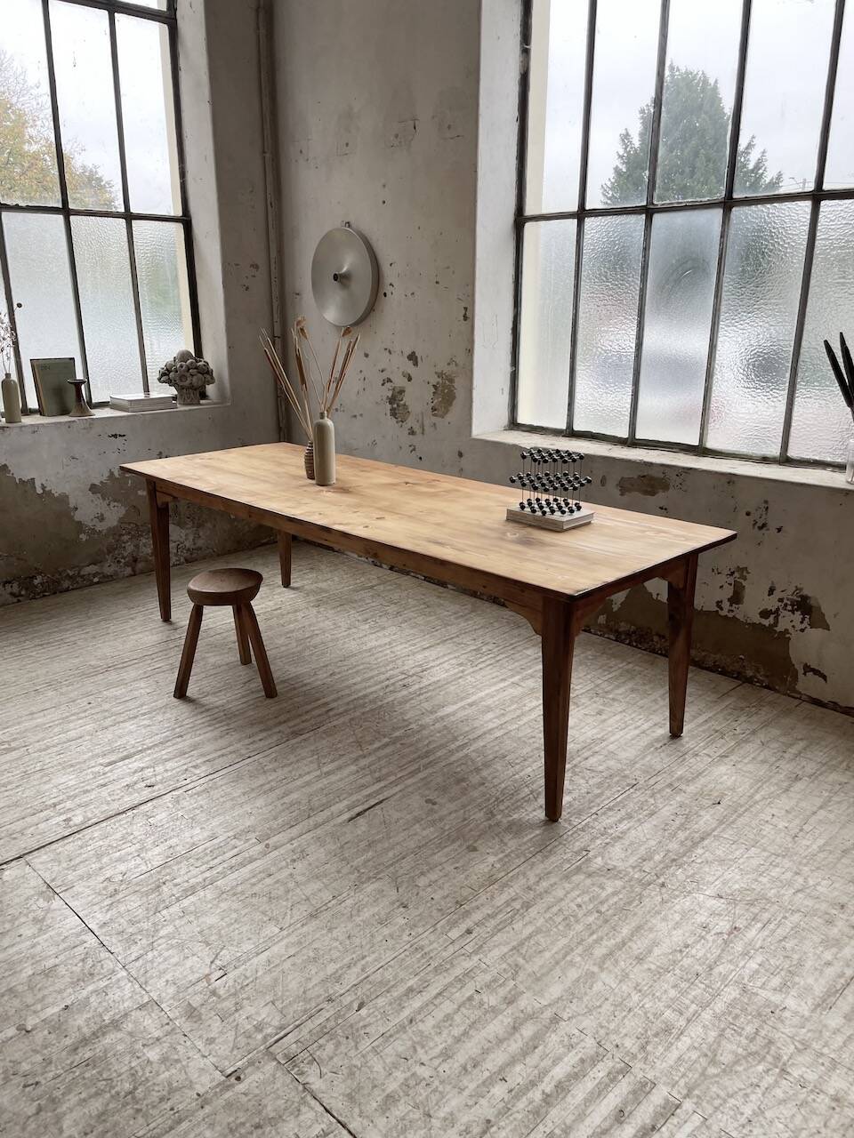 Farmhouse table with spindle legs 2.50m