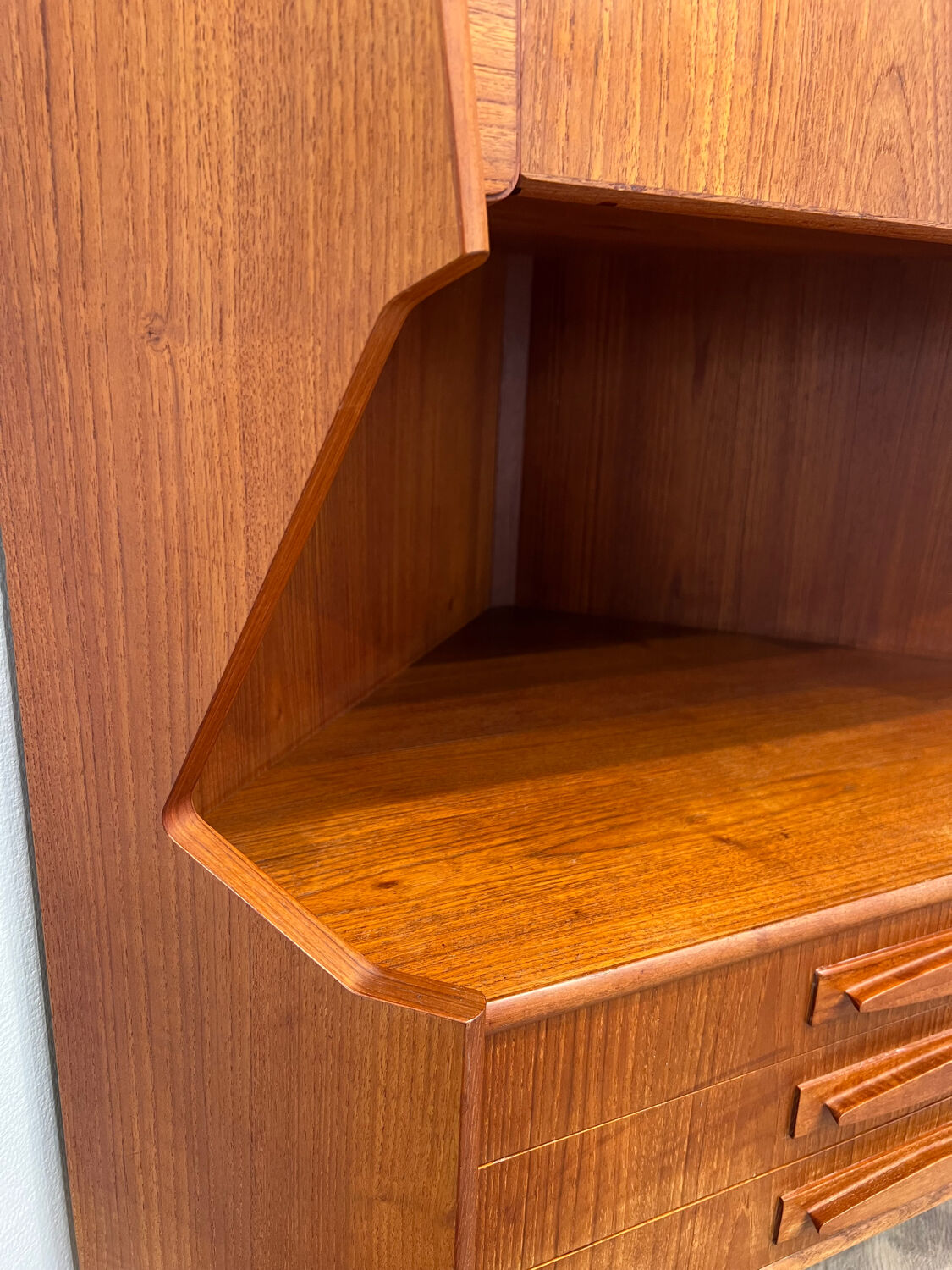 Scandinavian corner unit in teak, Danish design