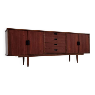 Buffet du milieu du siècle