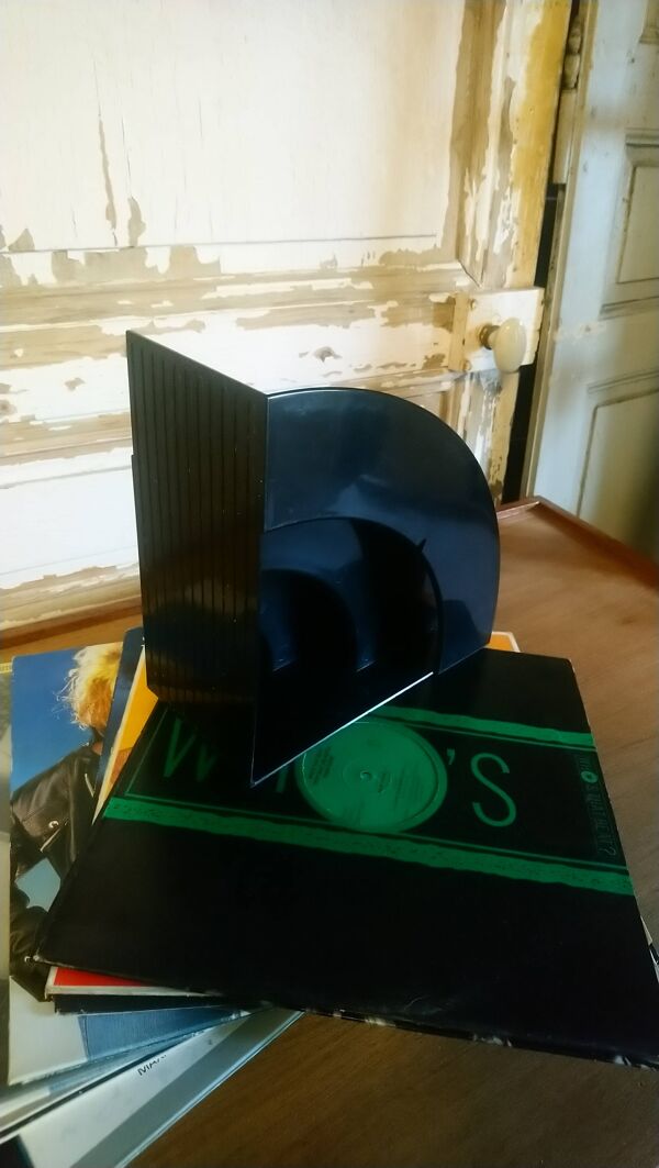 Porte vinyles ''Crayonne'' en plastique vers 70/80