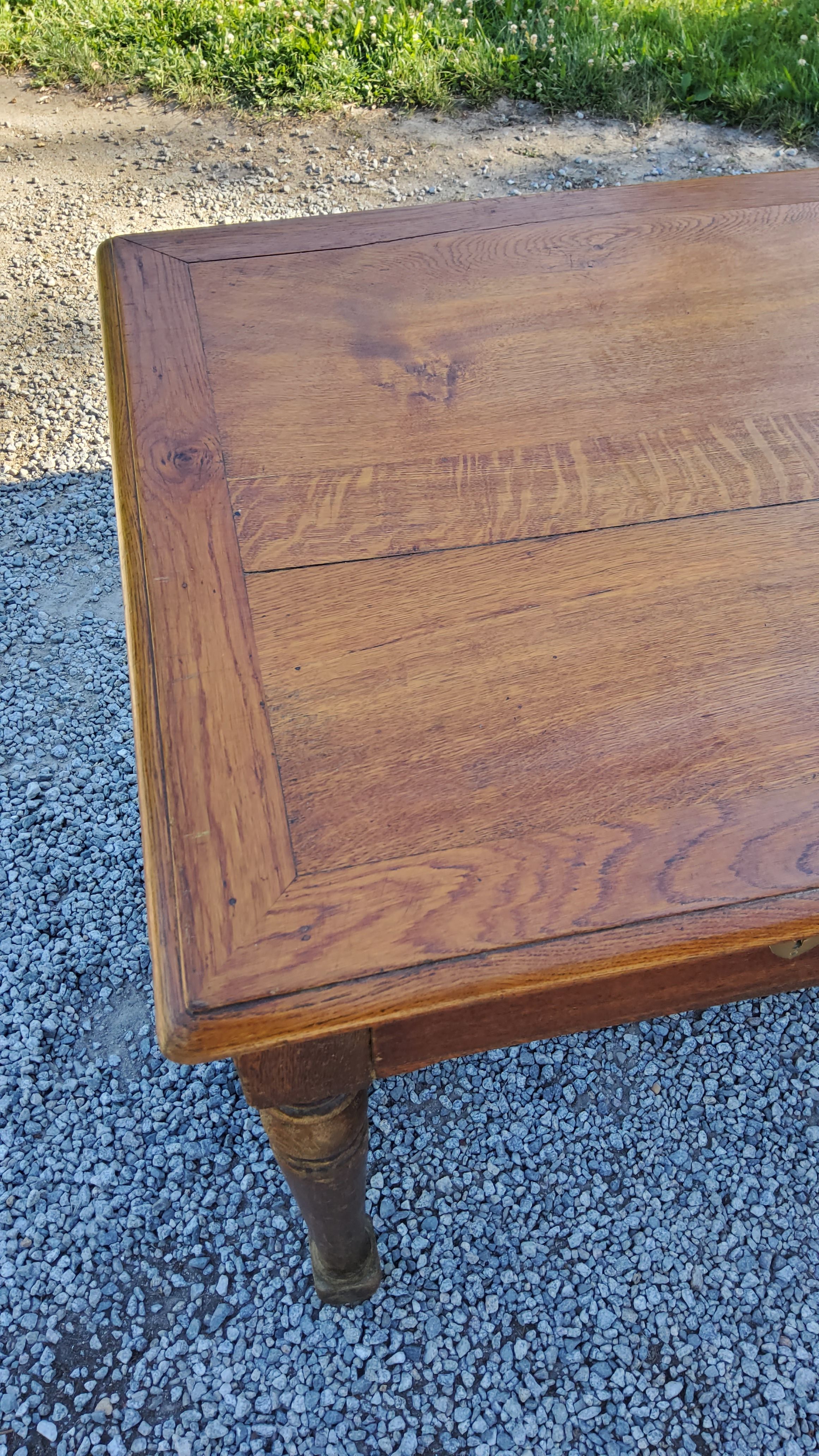 Blond oak desk from the 1900s/1920s 2 drawers feet Louis Philippe