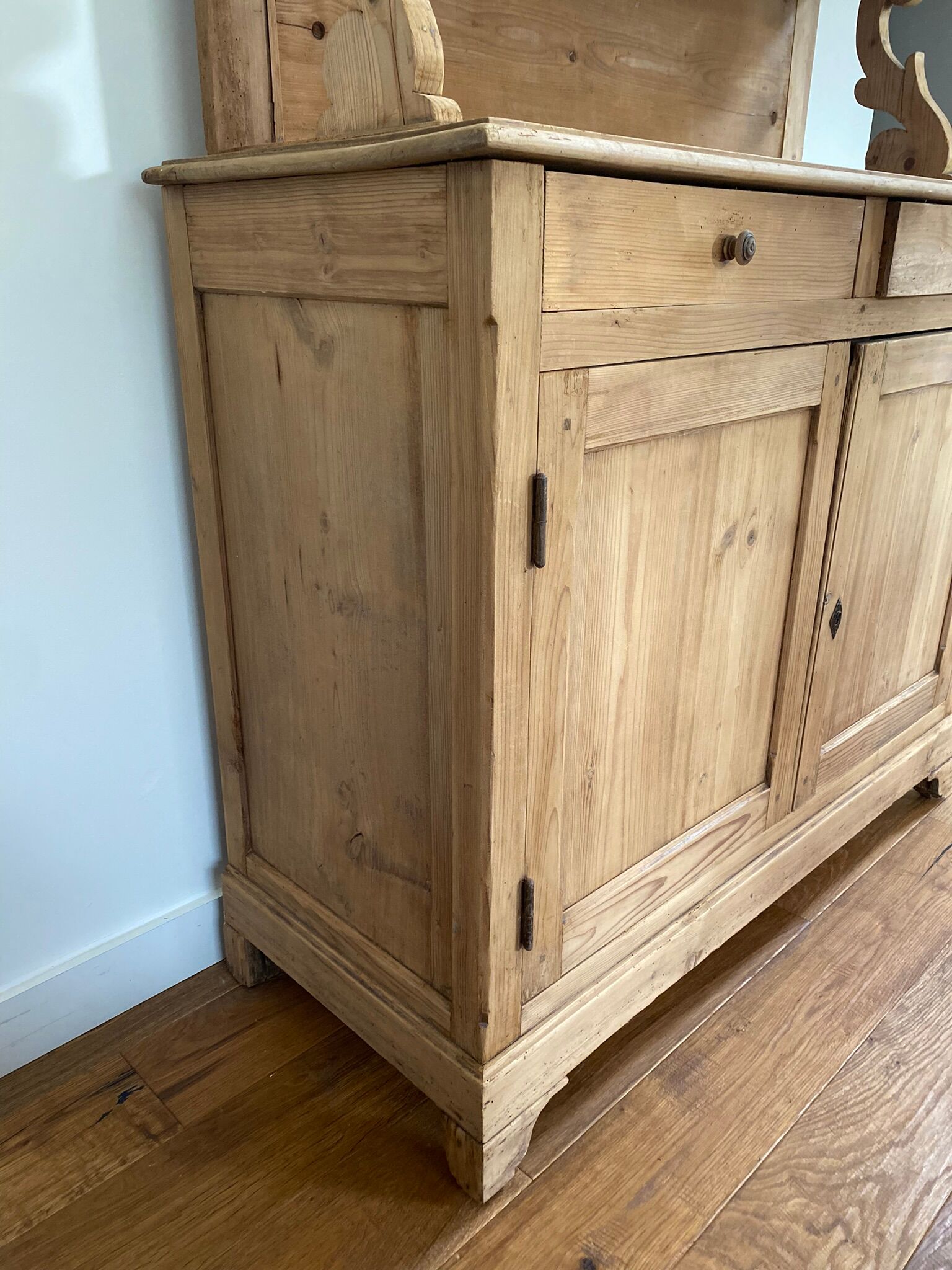 Sideboard old wooden dresser two bodies