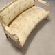 Antique neoclassical canapé in carved wood from the 19th century.