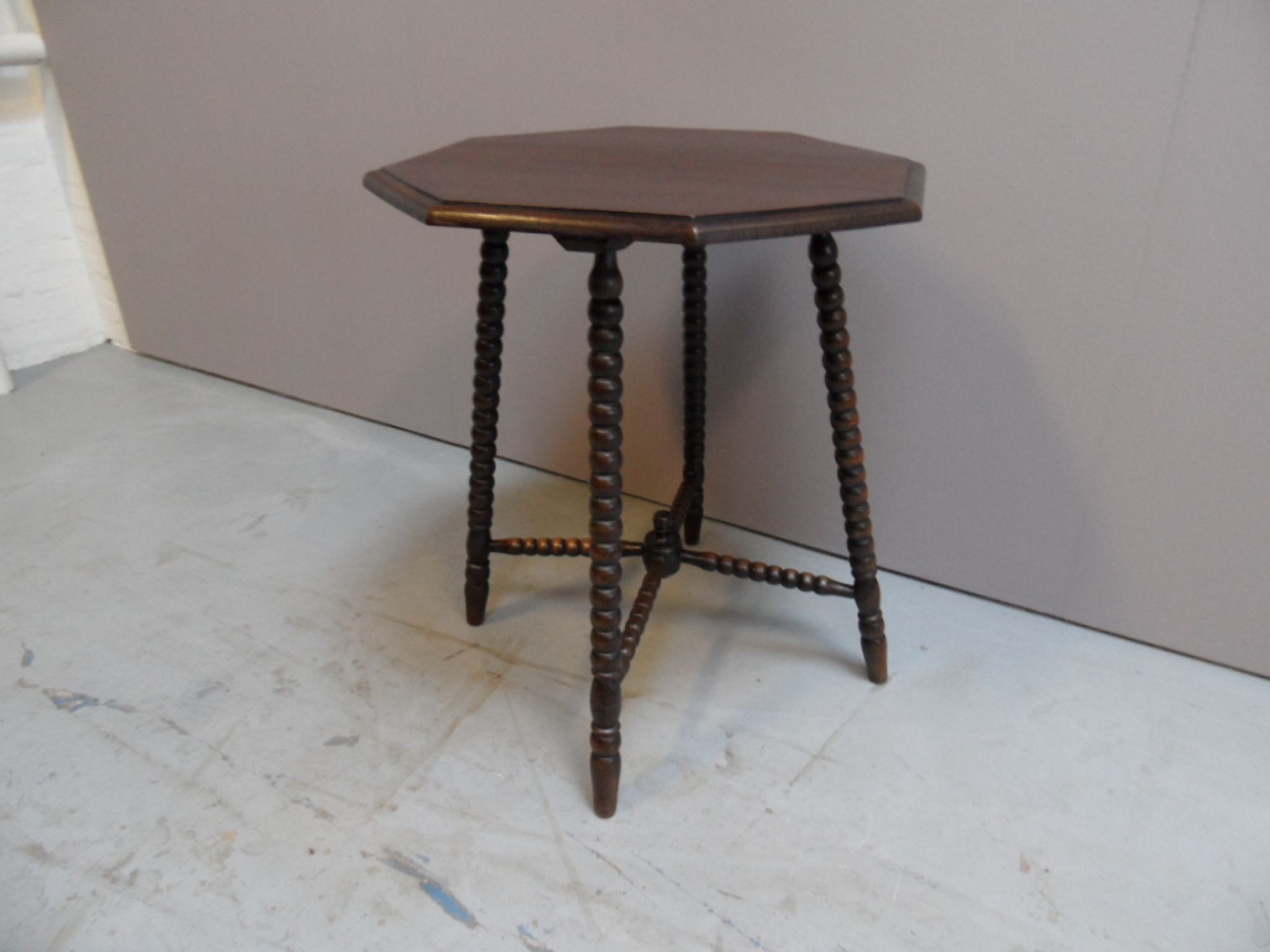Table d’appoint Bobin en chêne vintage