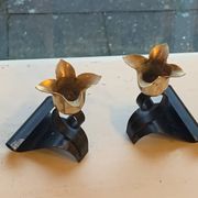 Set of two candlesticks, in the shape of flowers, tulips in black and gold metal, vintage