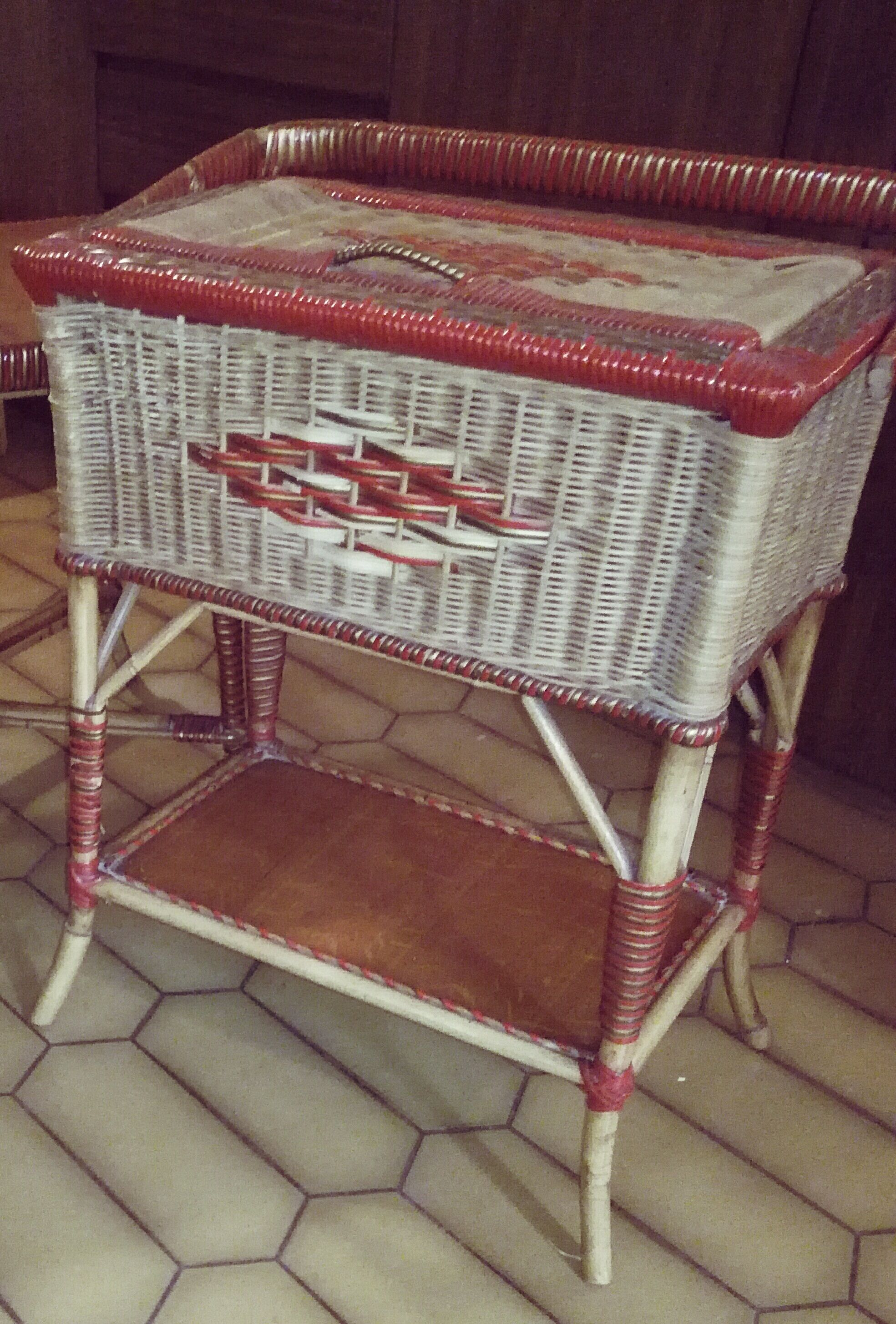 Rattan sewing bakset