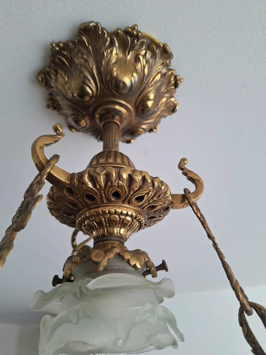 Art Deco alabaster and bronze chandelier, 7-light fixture