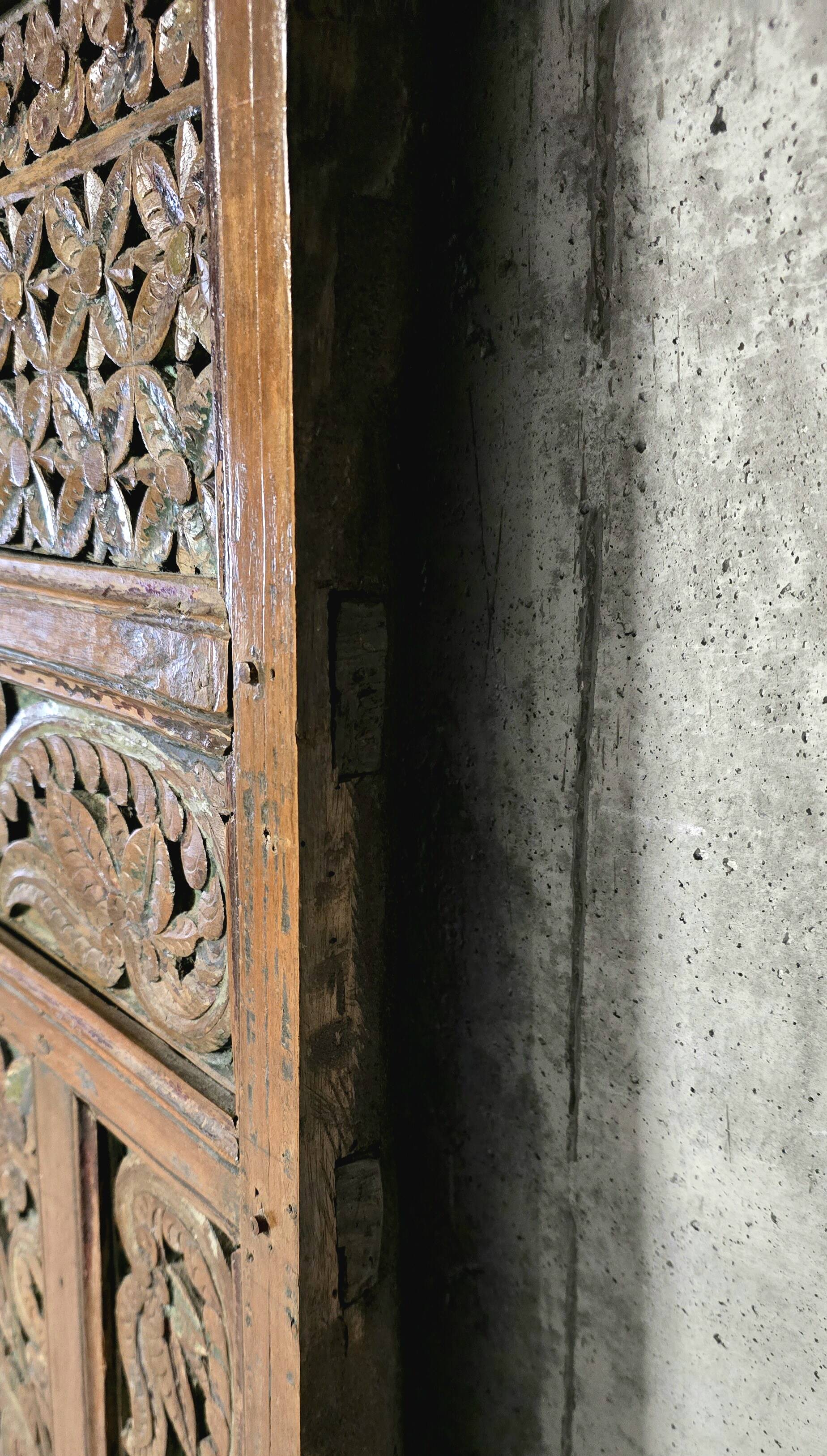 Large mirror - Indian carved wooden headboard