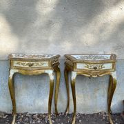 Paires de chevets florentins en bois doré