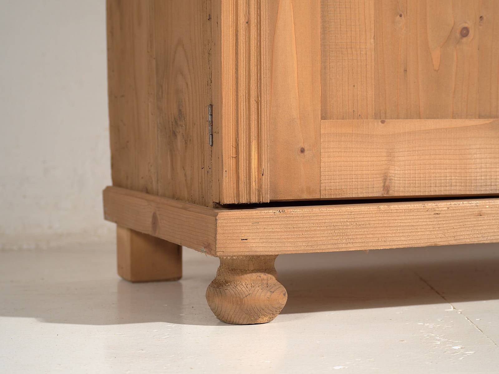 Small antique Provençal-style wardrobe (circa 1930) #97