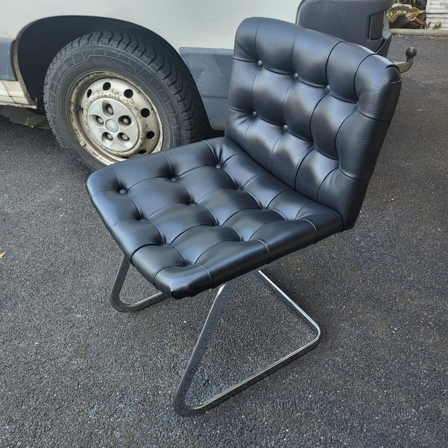 Airborn armchairs Robert Haussmann