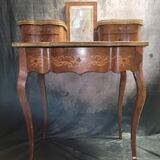 Nineteenth century dressing table in veneer wood