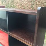 Vintage showcase library