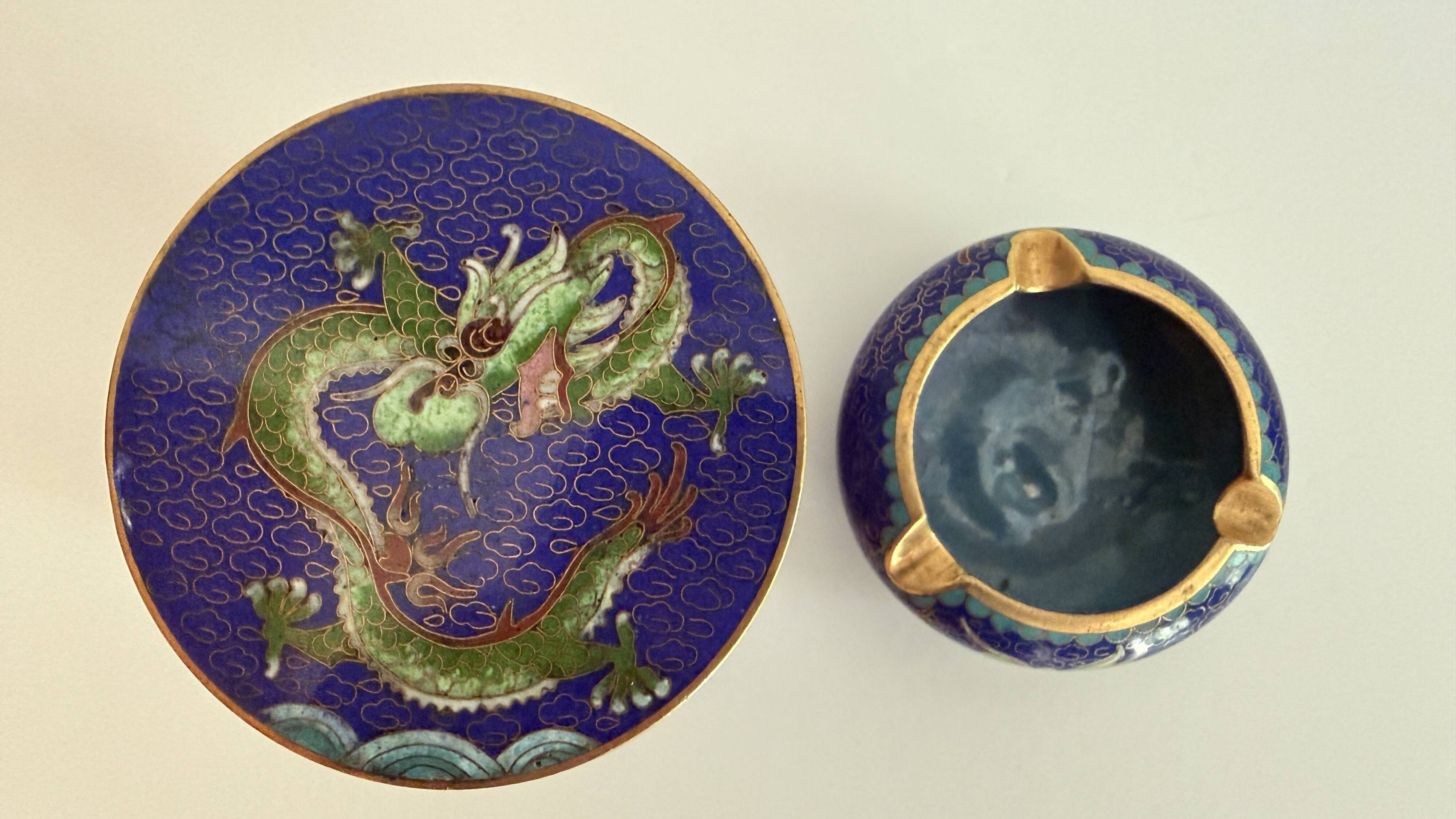 Chinese pot in cloisonné enamel + matching ashtray