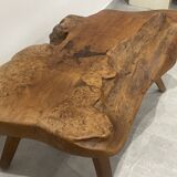 Brutalist table, superb flash on top.