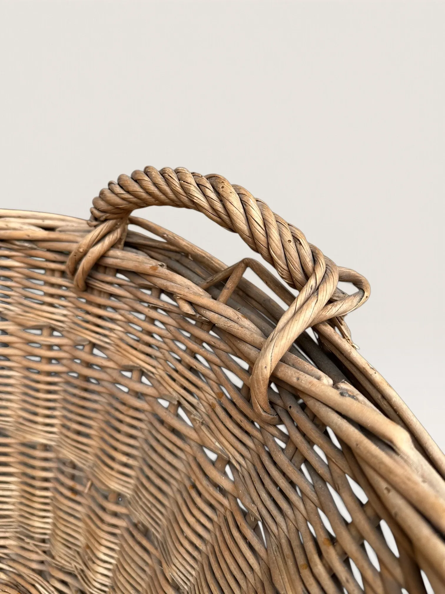 Grand panier à linge ovale en osier