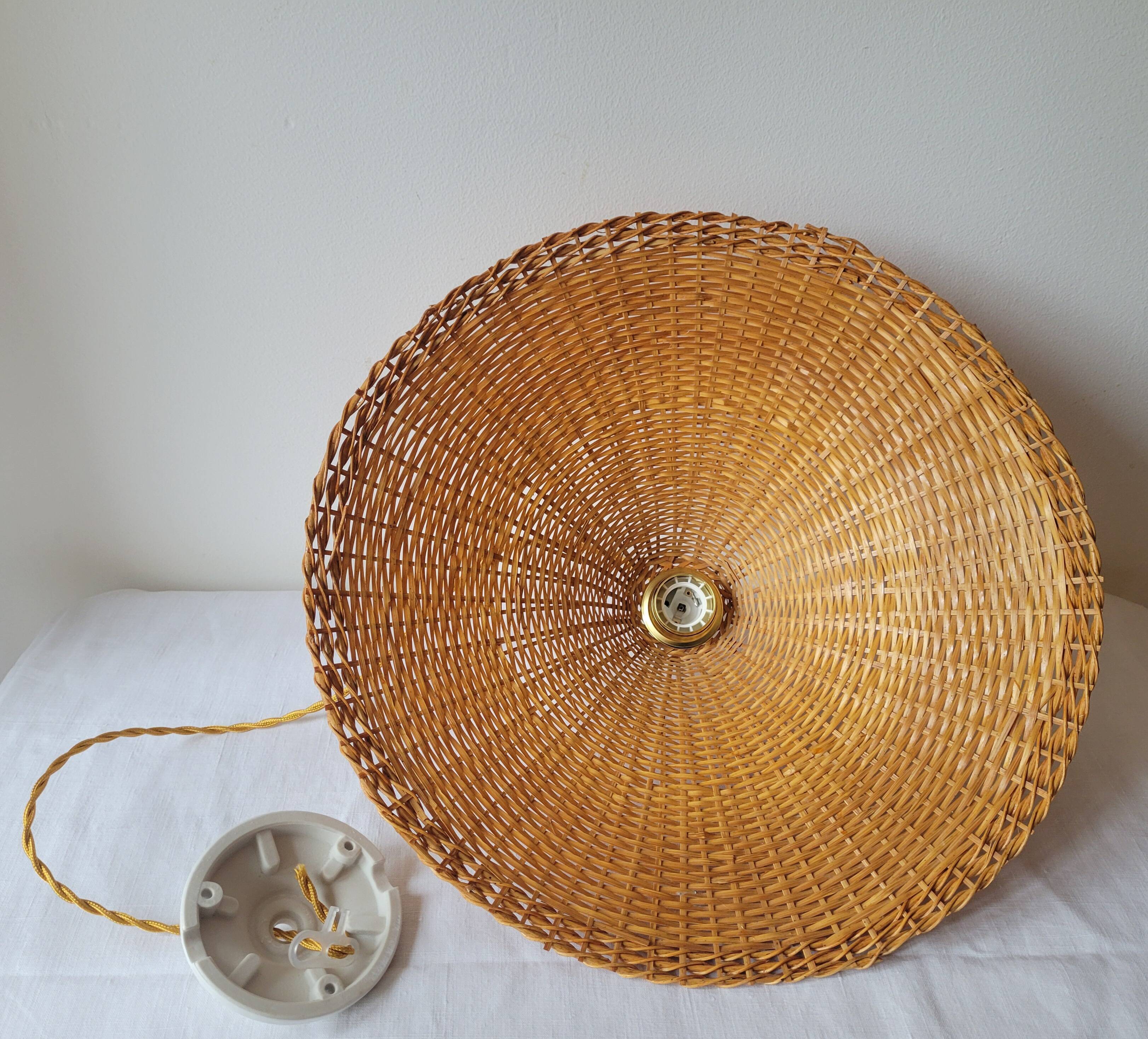 Woven wicker pendant light