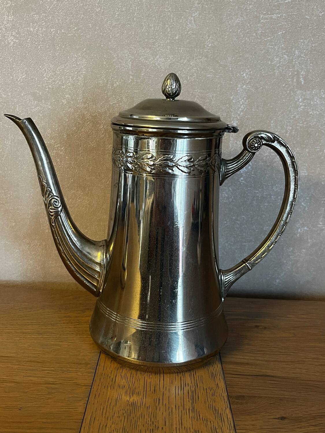 Ancienne cafetière à col de cygne en métal argenté – estampillée N.G.