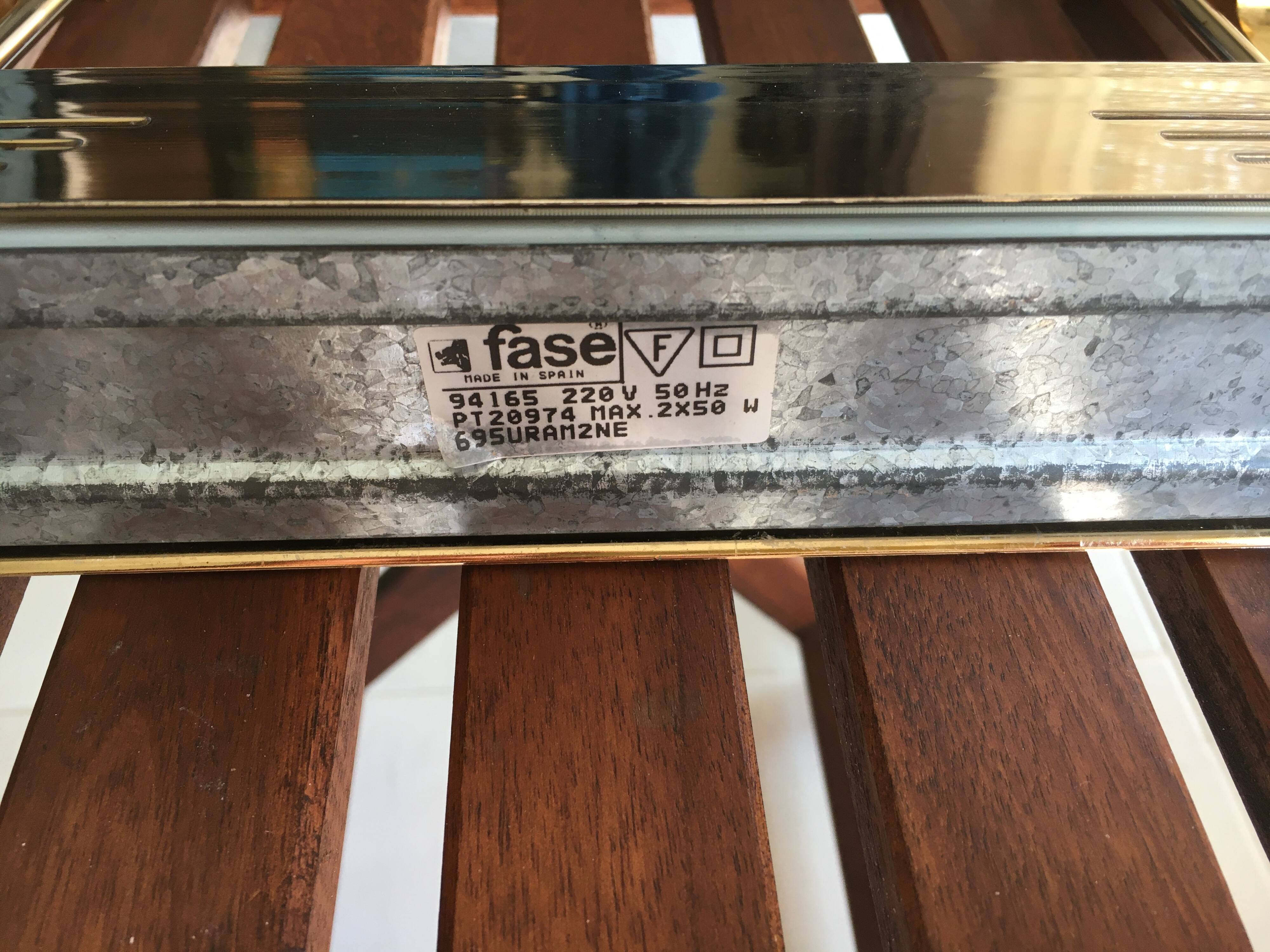 Appliques en laiton Fase