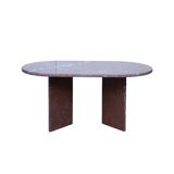 Table ovale en marbre corail